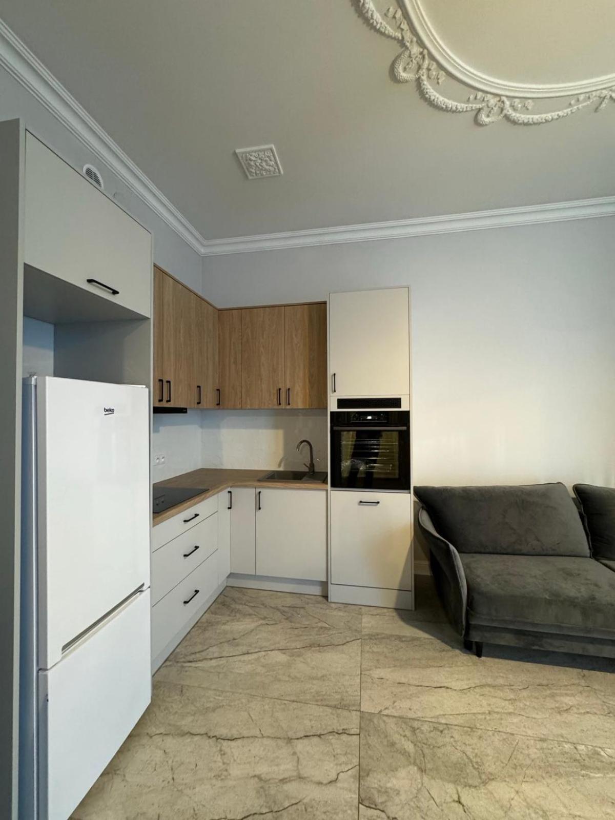 Nowogrodzka 6a 17 Apartment